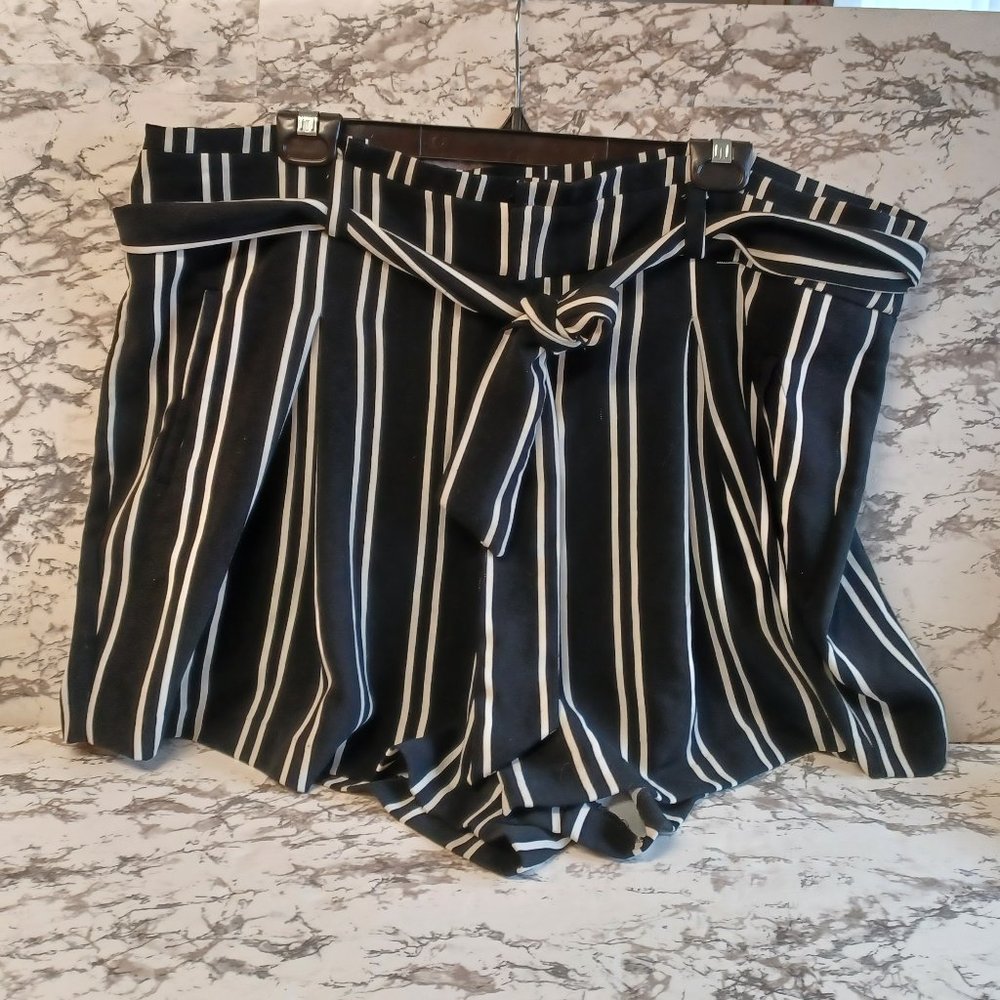 TORRID striped shorts with belt